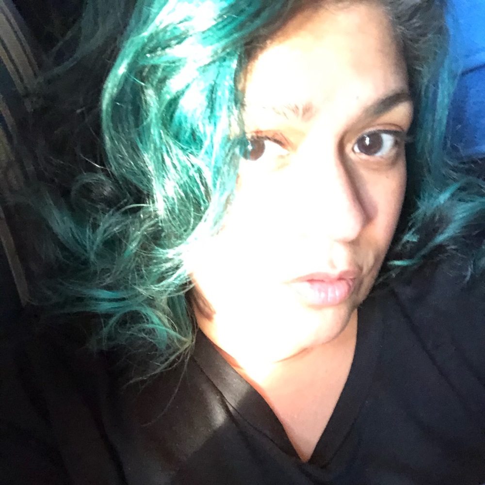 Meet your Posher, Monique